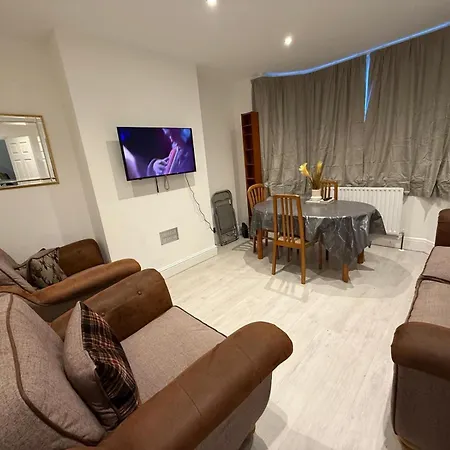 Causeway 4 Bedroom House Tatil Evi Bristol